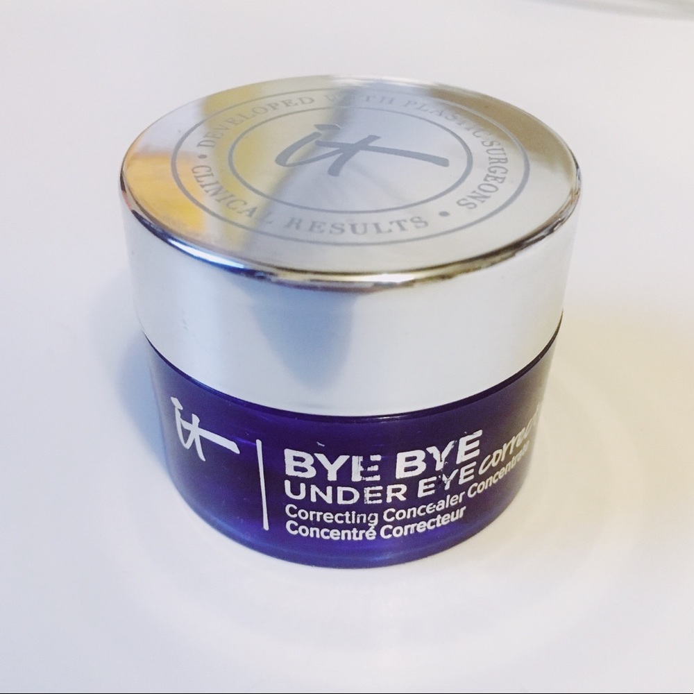 It Cosmetic Bye Bye Under Eye Corrector LIGHT